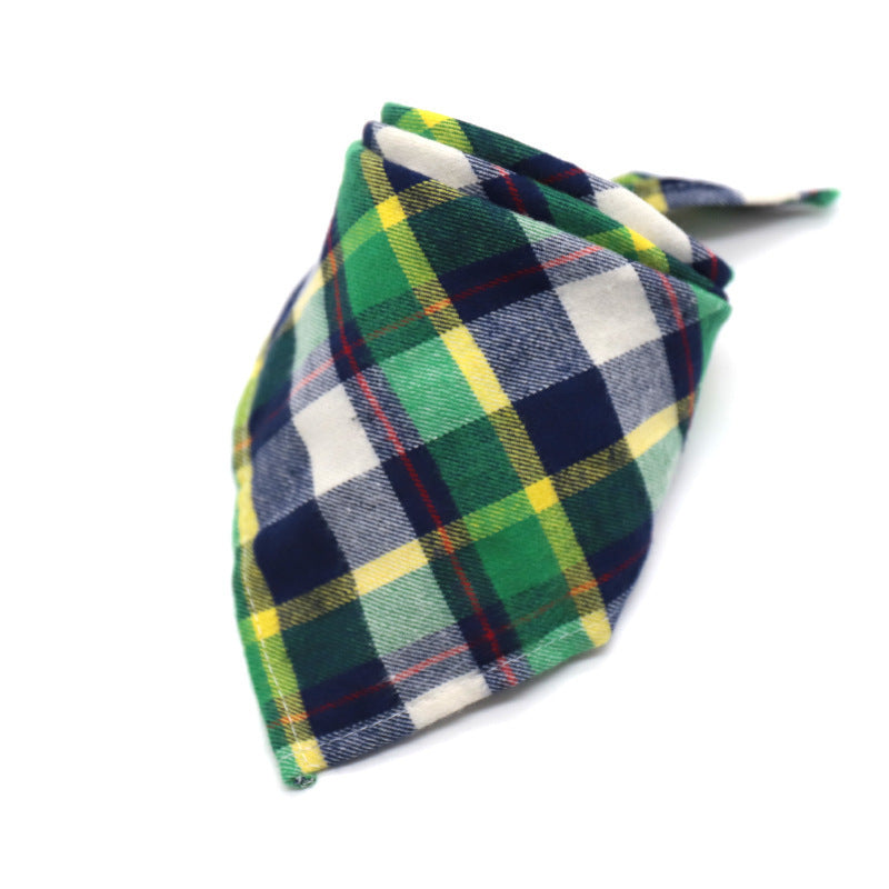 Cotton flannel baby plaid to increase triangle scarf Cotton flannel baby plaid to increase triangle scarf